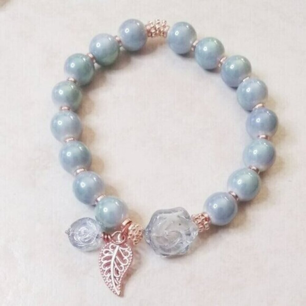 Dove‑Gray Beaded Rose Floral Flower Bracelet – Chill Bohemian Vibe Boho Style - Picture 2 of 10